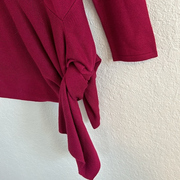 Super stylish light weight sweater - Picture 3 of 7